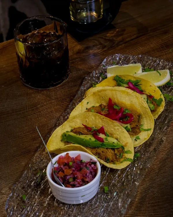 Tacos de cochinita pibil